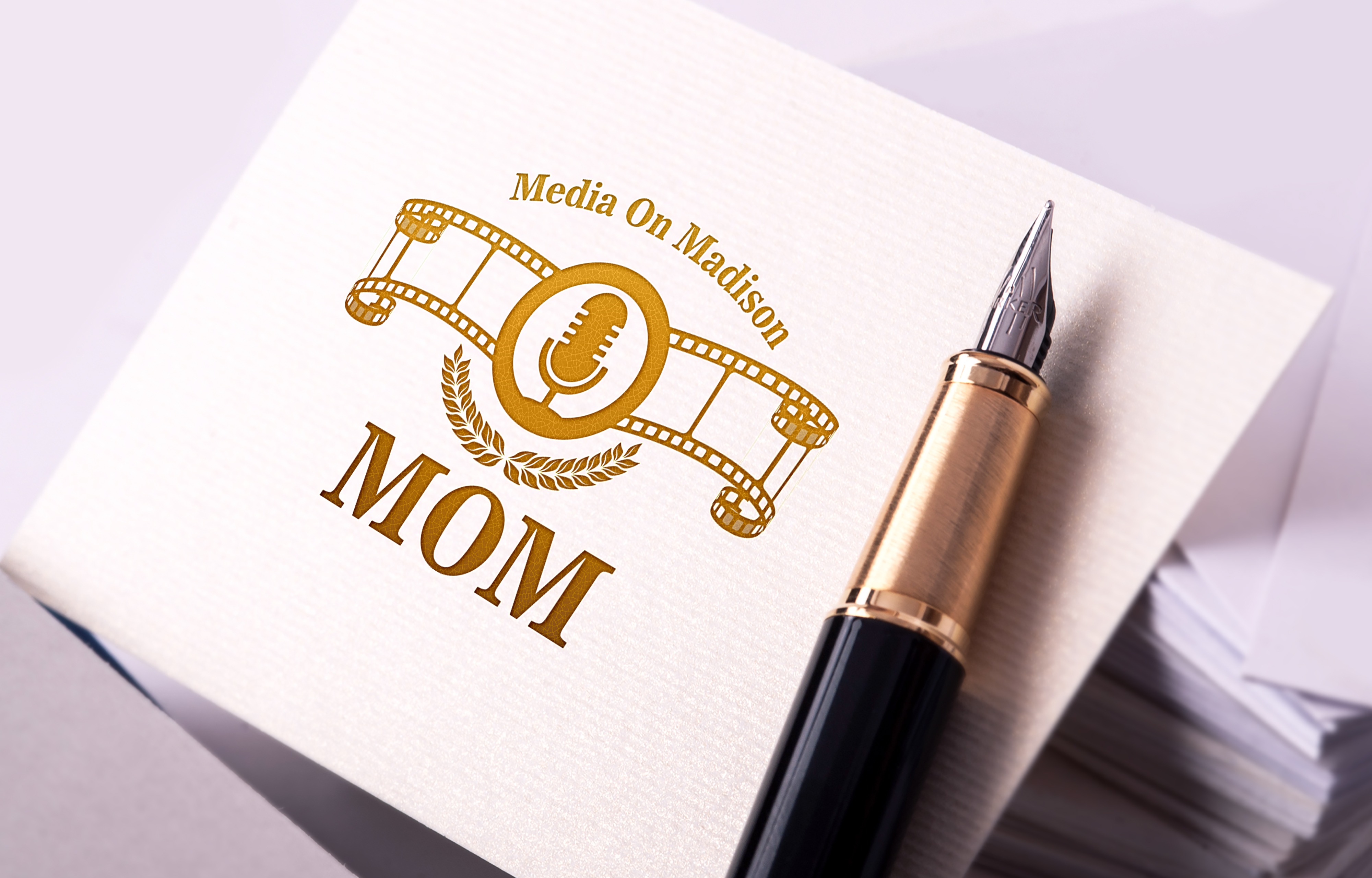 mom logo